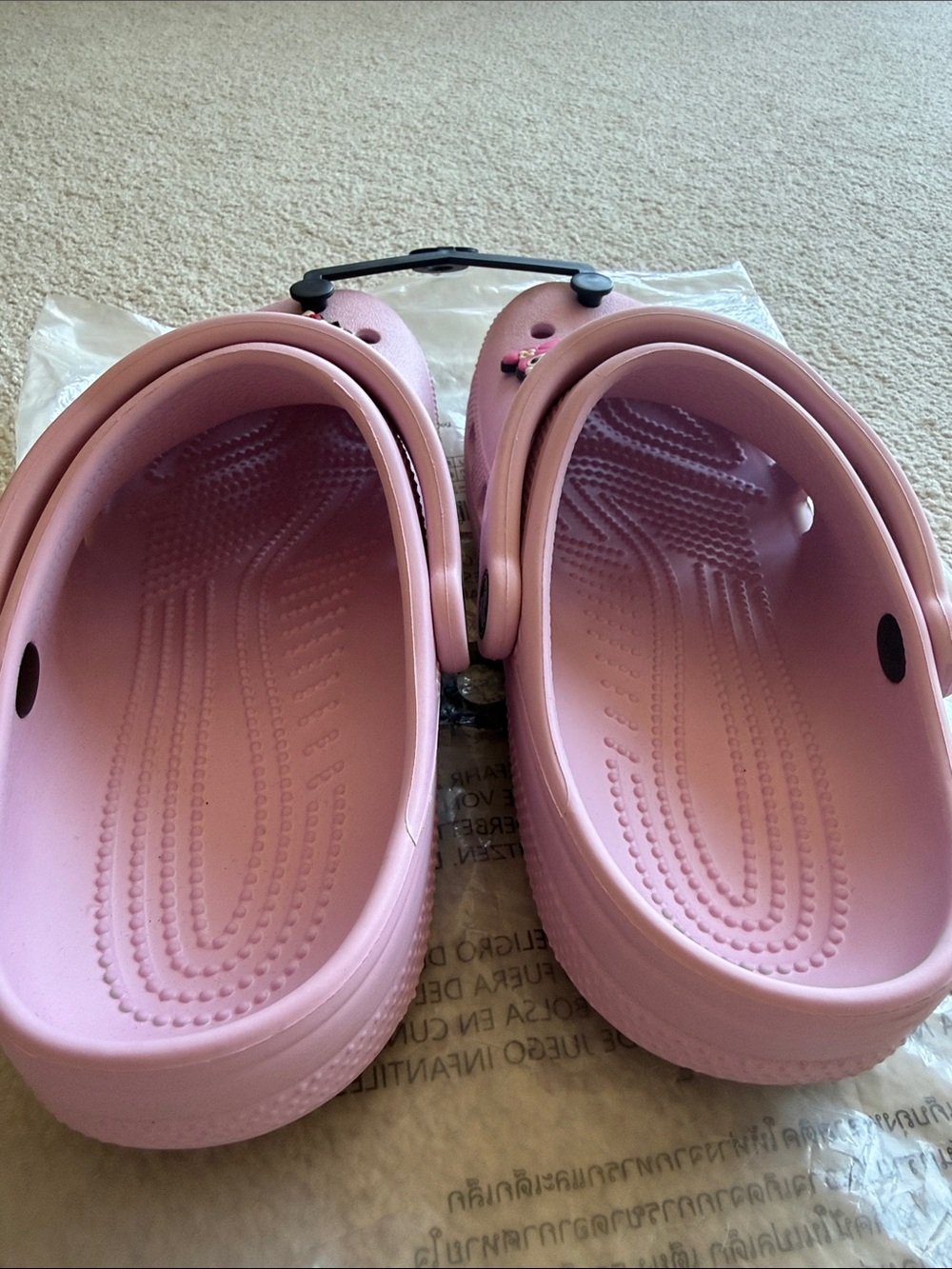 Pink crocs - Picture 4 of 6